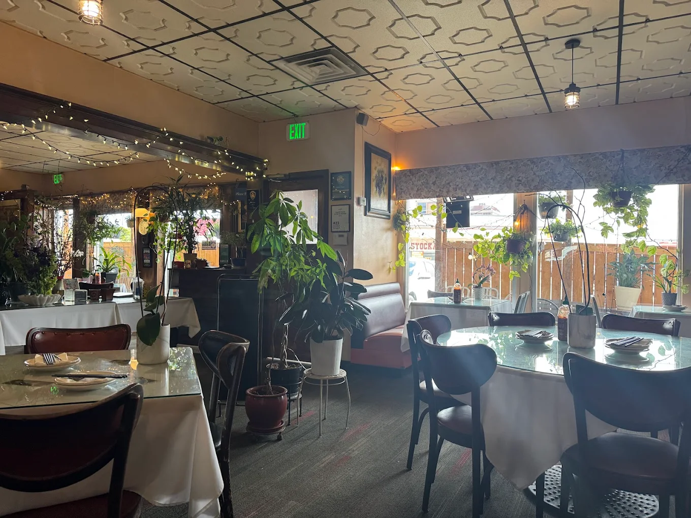 Golden Saigon Restaurant